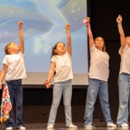 Kinder beim Auftritt auf der SmartDance Show